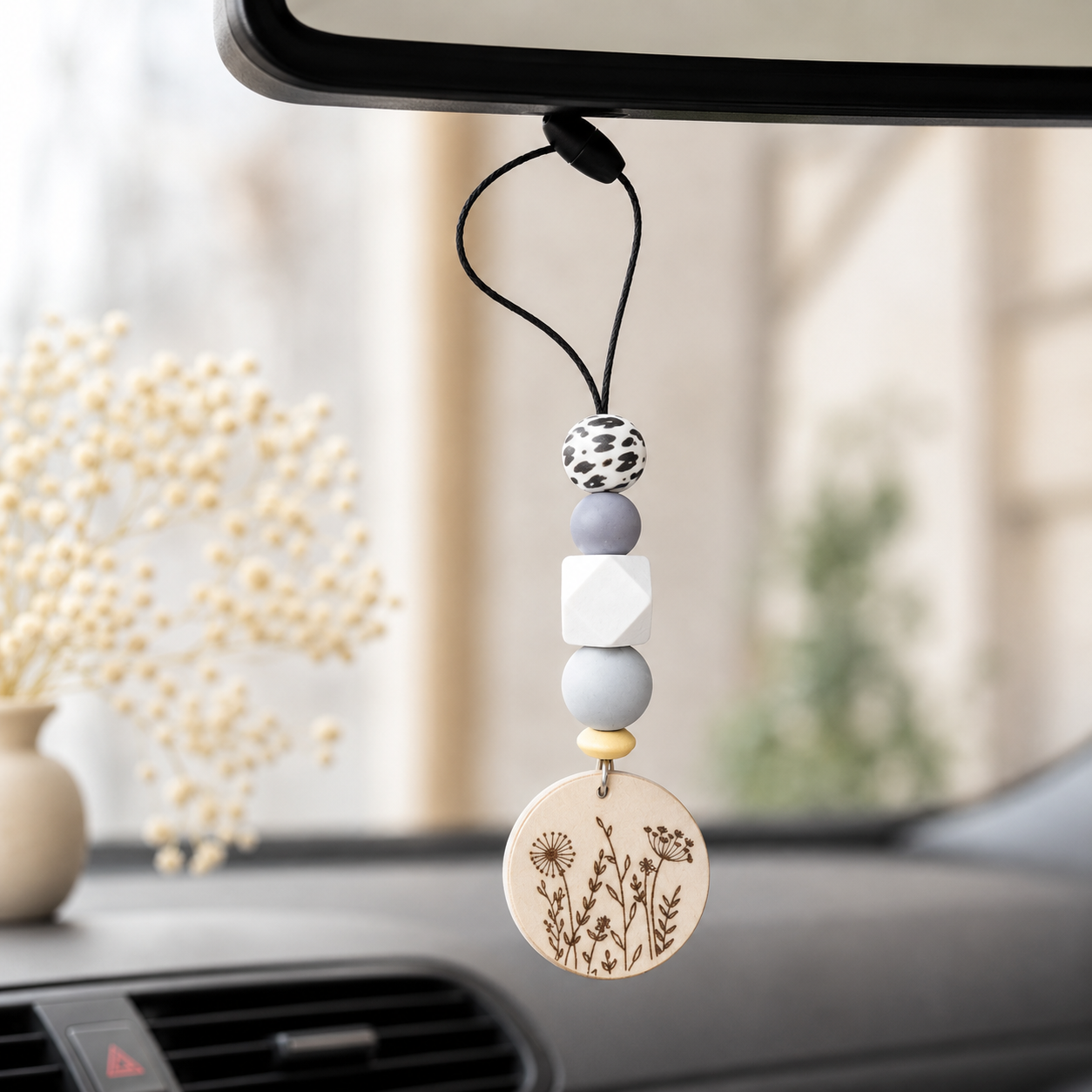 Breloque de voiture zèbre — charms et bijoux de voiture en bois gravé, fait main