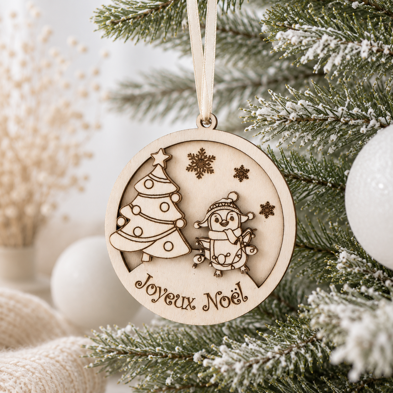 Boule en bois pinguoin — noël en bois gravé, fait main