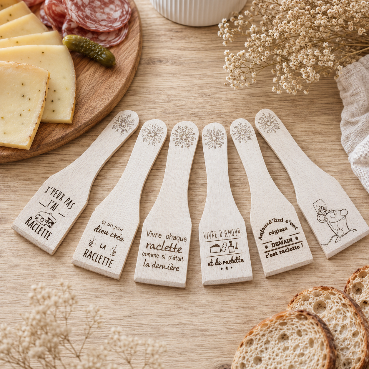 Lot de 6 palettes à raclette — palettes à raclette et couverts en bois gravé, fait main