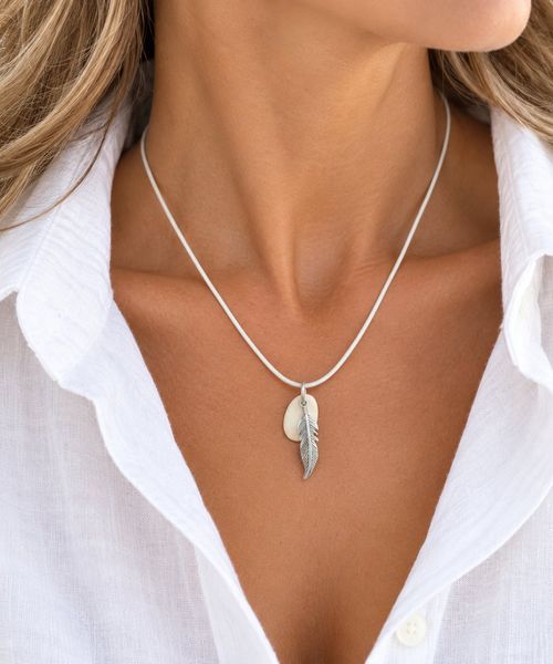 Collier galet plume