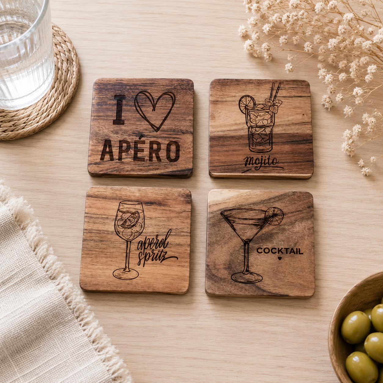 Lot de 4 dessous de verre — dessous de verre et de tasse en bois gravé, fait main