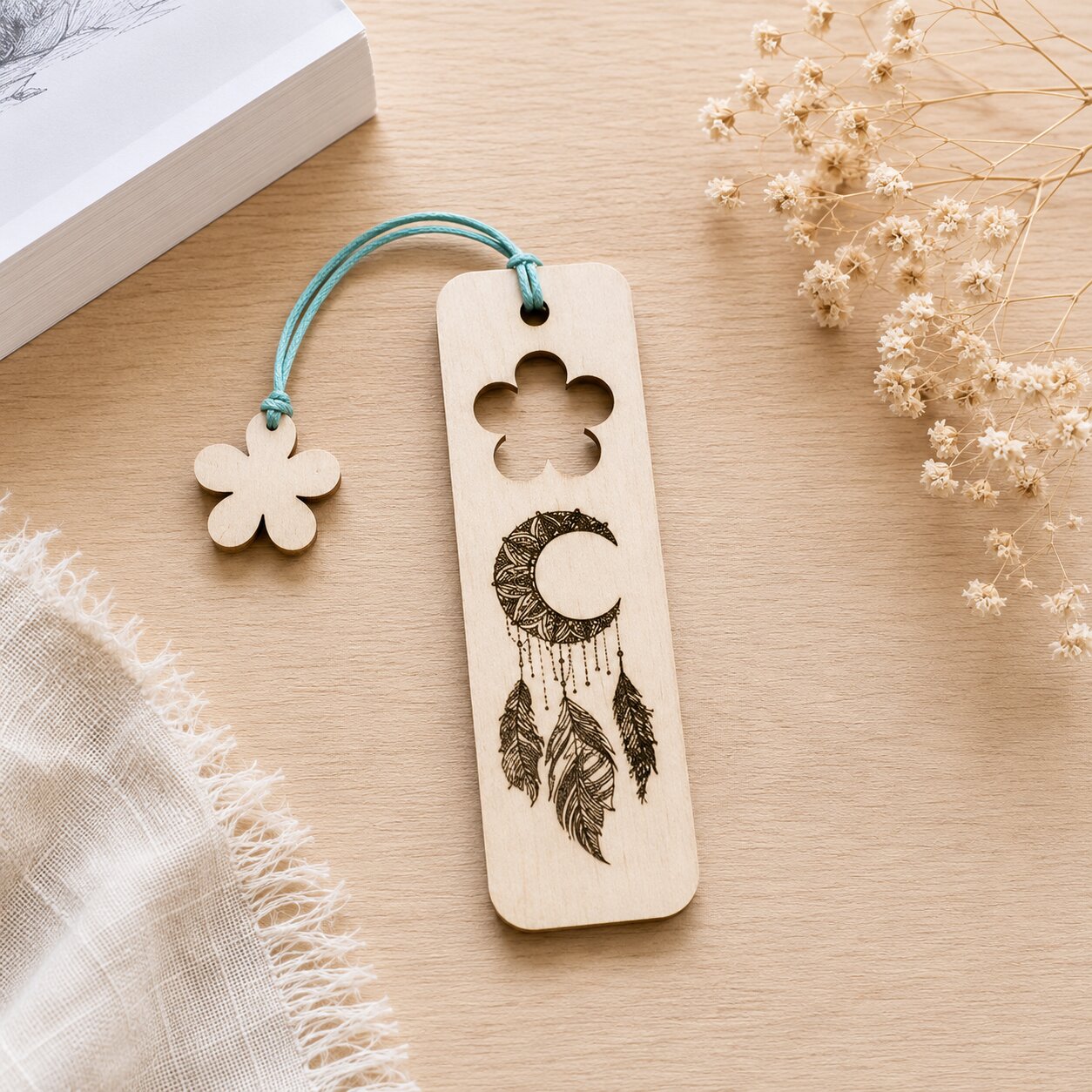 Marque pages attrape rêves lune — création artisanale Scrapnwood