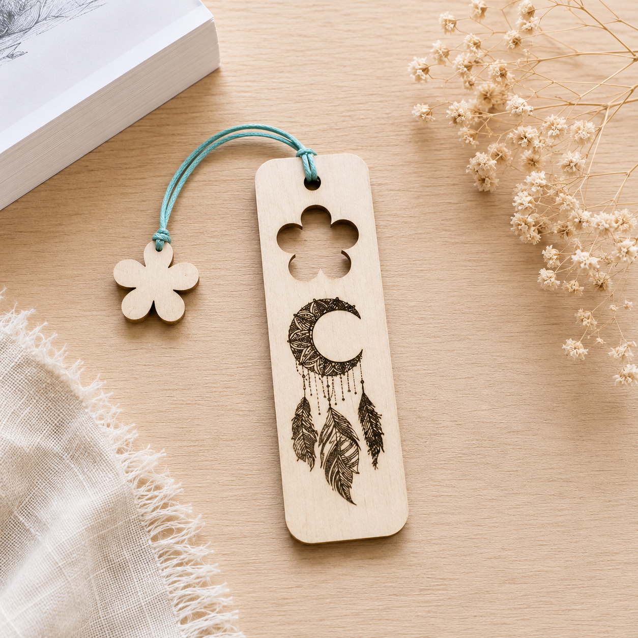 Marque pages attrape rêves lune — marques pages en bois gravé, fait main